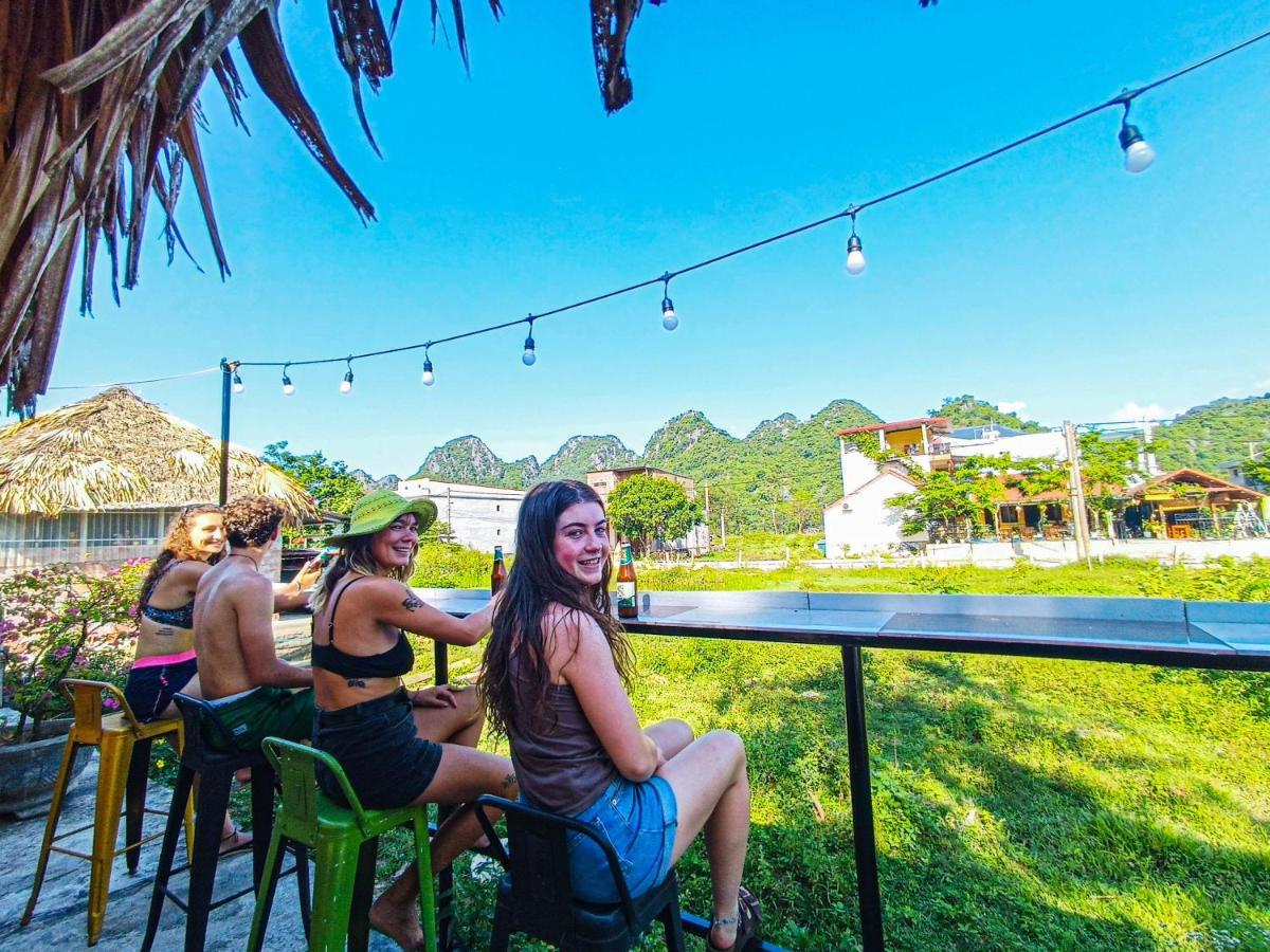 Yolo Pool Bar Villas & Garden Restaurant Phong Nha Exterior photo